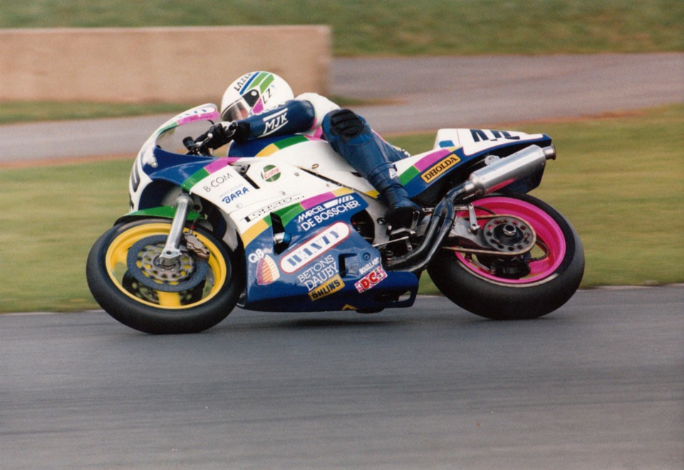 > Ren&eacute; sur la RC30 en Superbike 1990